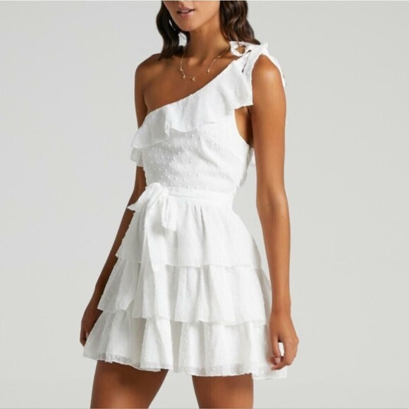 Darling I Am A Daydream One Shoulder Drape White Mini Dress NWT Size 14 - Picture 1 of 13